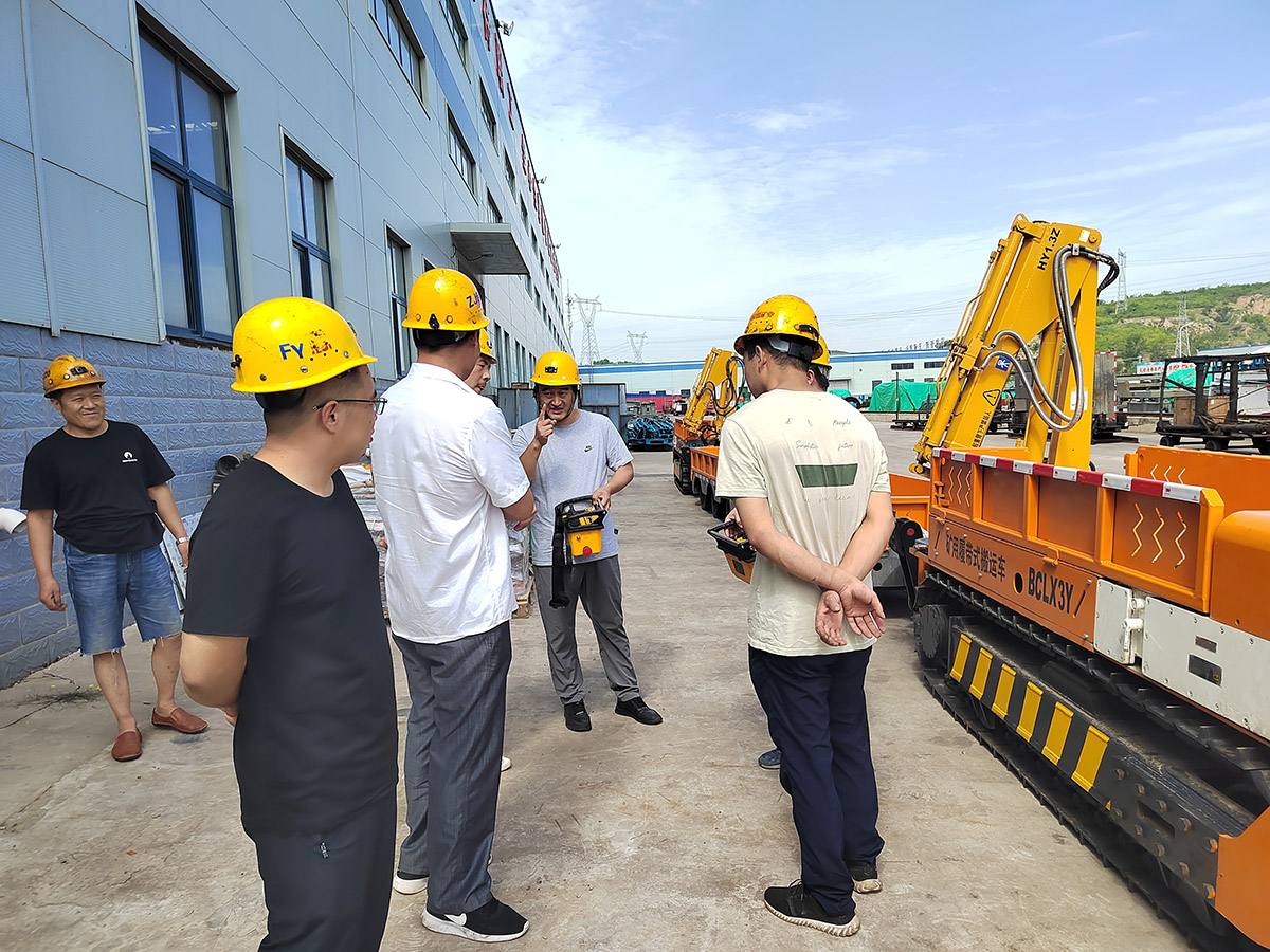 Underground Crawler Carrier Underground Crawler Carrier